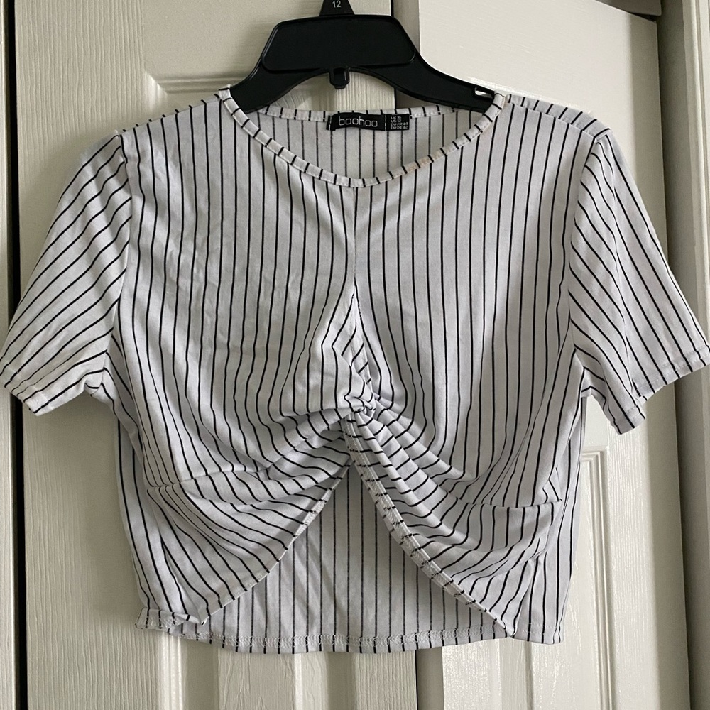 Boohoo white crop top